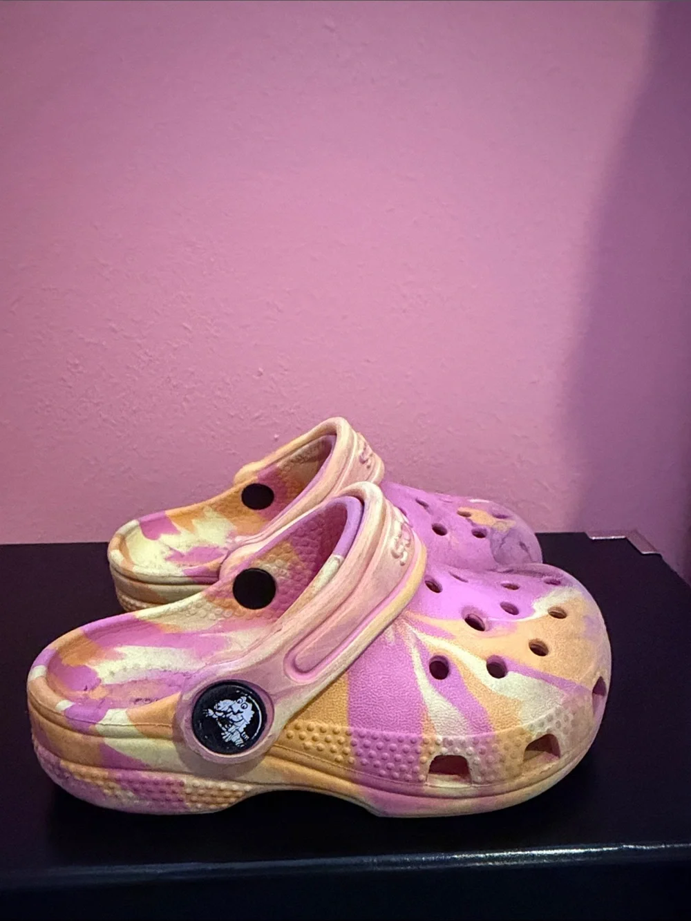 Crocs Kids Pink and Yellow Tie-Dye Clog Shoes toddler 7